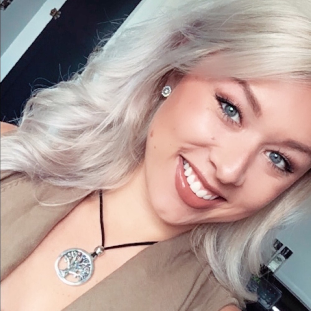 Meet your Posher, Jessica
